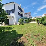 Ferienhaus Fuer 10 Personen Ca 240 Qm In Pula, Istrien Istrische Riviera