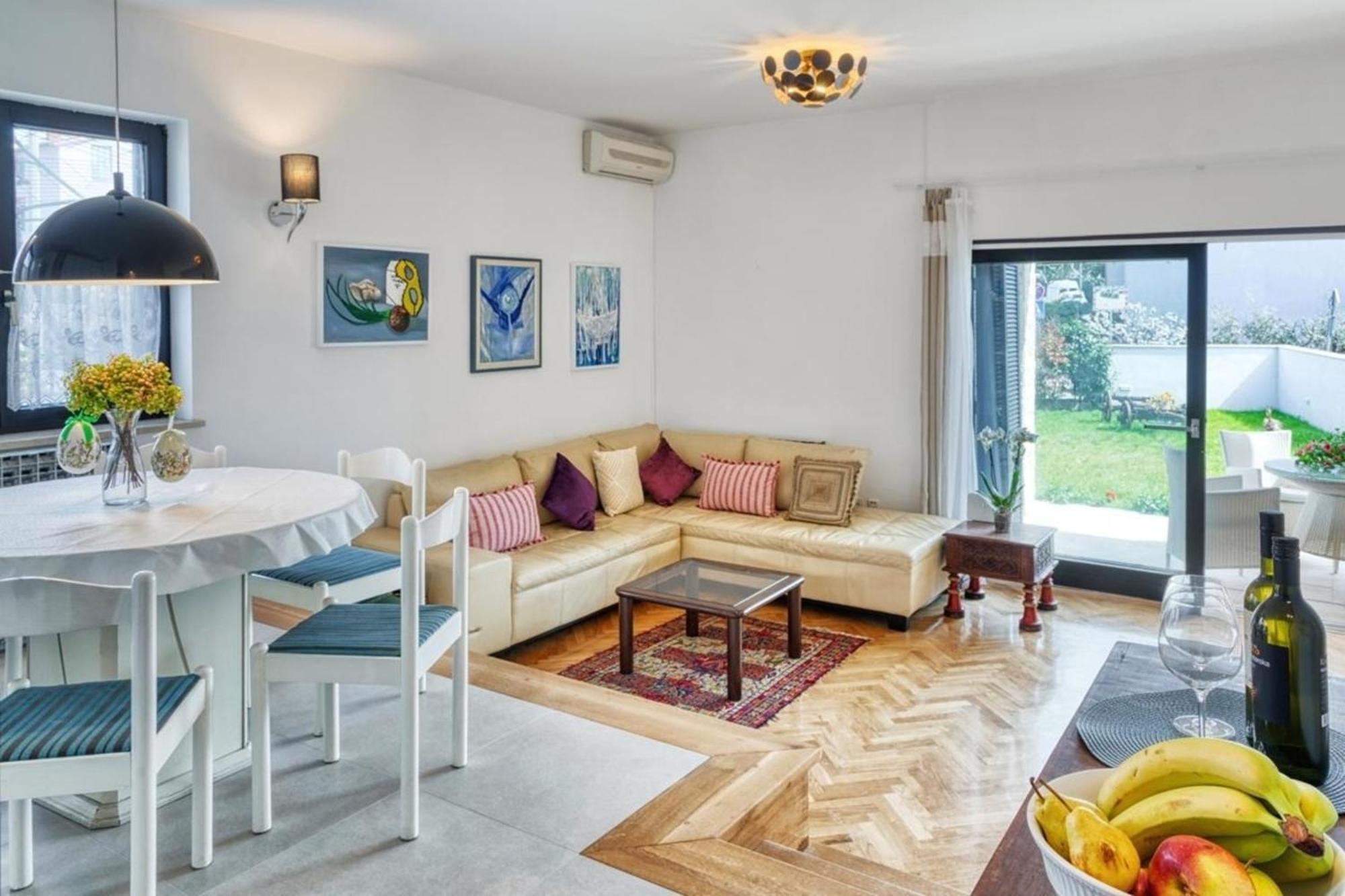 Fuer 10 Personen Ca 240 Qm In Pula, Istrien Istrische Riviera Vikendica